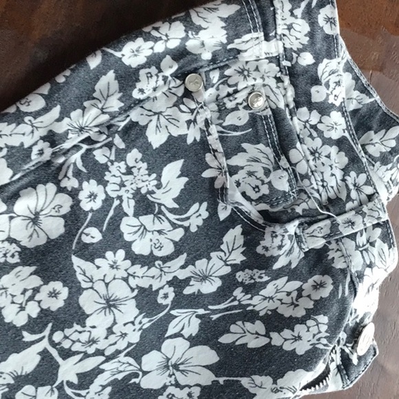 Jeans - Picture 5 of 8